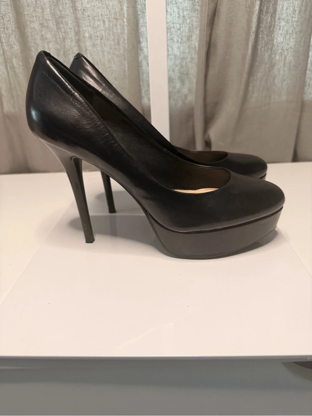 Guess Black Leather Platform Pumps